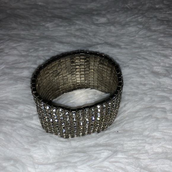 Elegant Bracelet - Picture 4 of 7